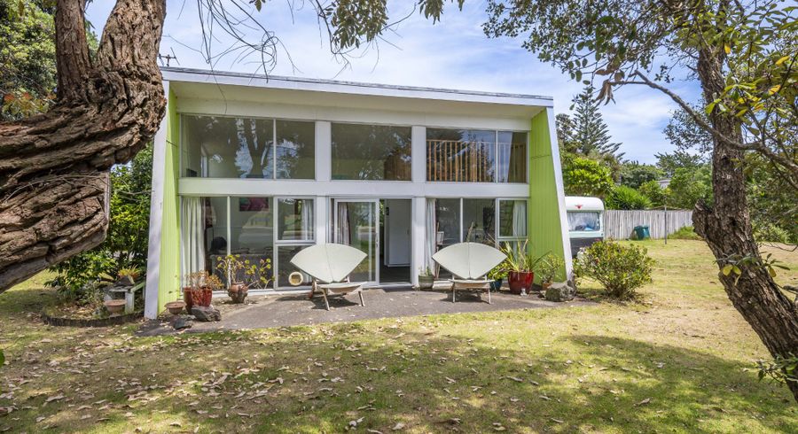  at 41 Queens Road, Waikanae Beach, Kapiti Coast, Wellington