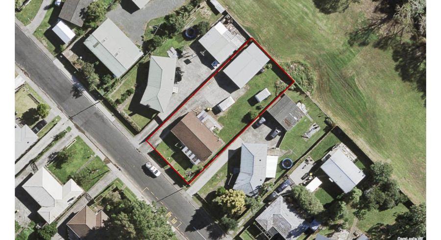  at 2/24 Greenhaven Avenue, Papakura, Auckland