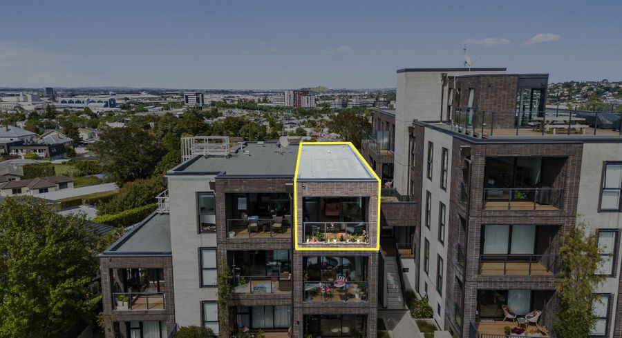  at 201/20B Pukerangi Crescent, Ellerslie, Auckland City, Auckland