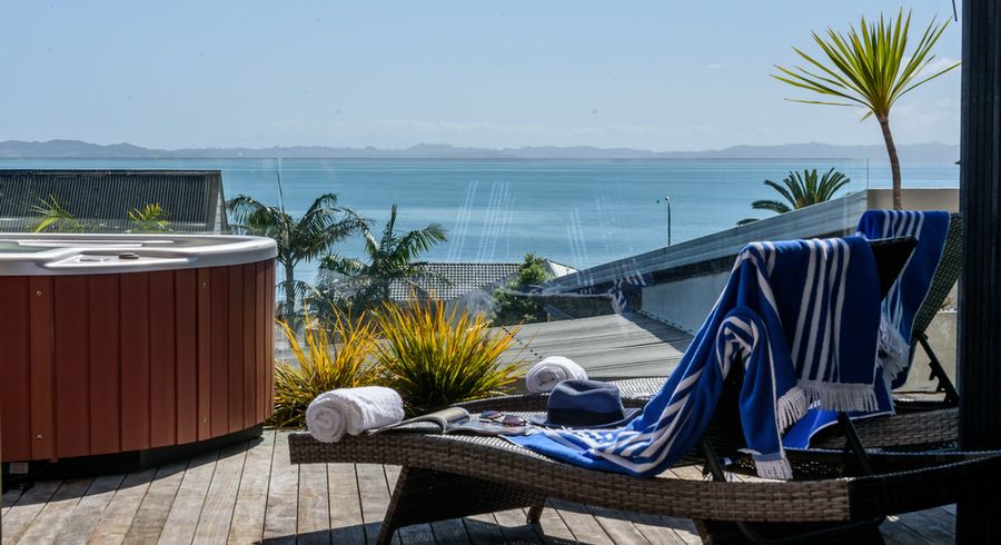  at 2/25 Rogers Avenue, Eastern Beach, Auckland