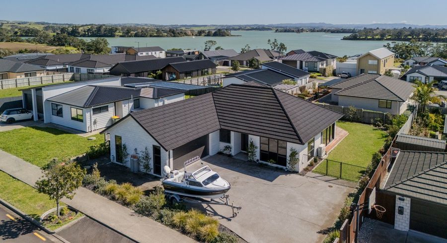  at 4 Okohaka Avenue, Glenbrook, Franklin, Auckland