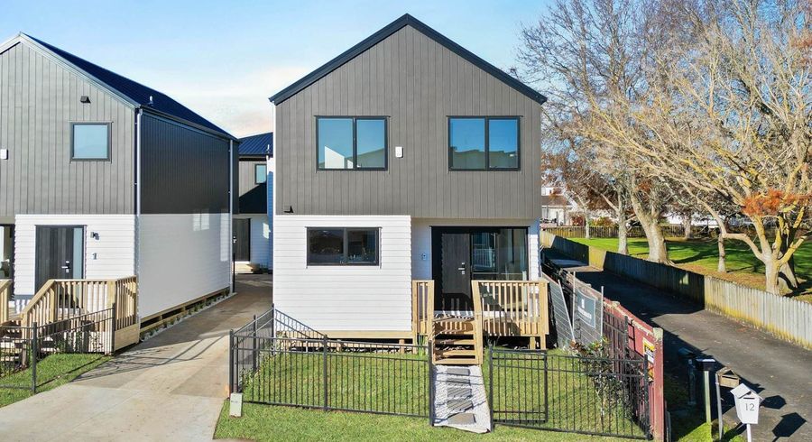  at Lot 2/6 Glennandrew Drive, Half Moon Bay, Manukau City, Auckland
