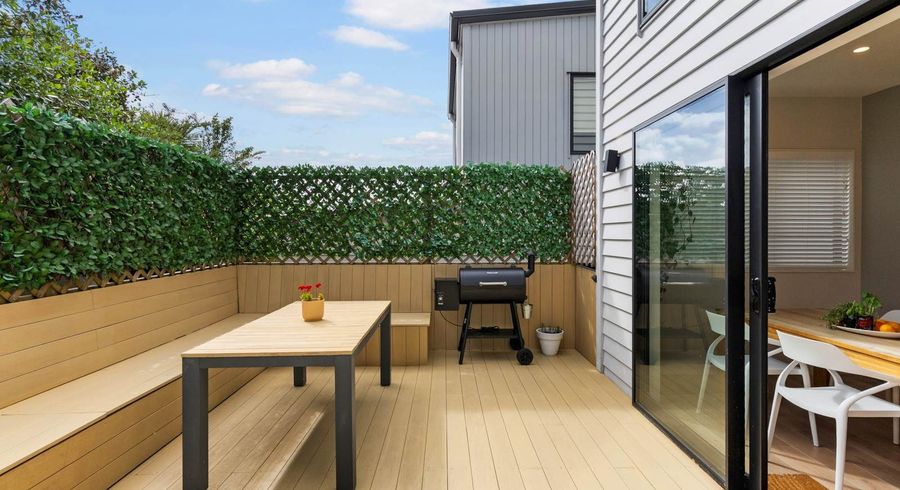 at 261B Glenfield Road, Hillcrest, North Shore City, Auckland