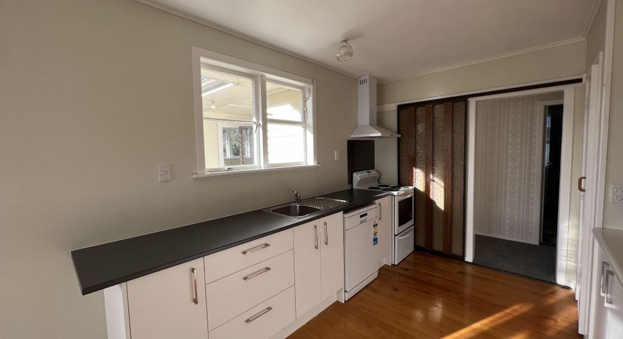  at 9 Maunder Place, New Lynn, Waitakere City, Auckland