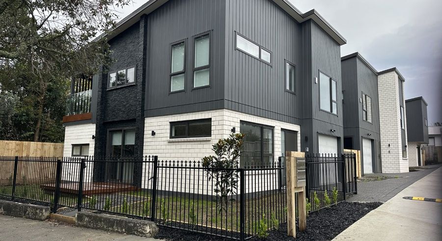  at 4/56 Connell Street, Blockhouse Bay, Auckland City, Auckland