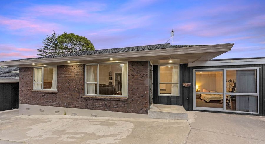  at 2/13 Lochinver Road, Papatoetoe, Manukau City, Auckland