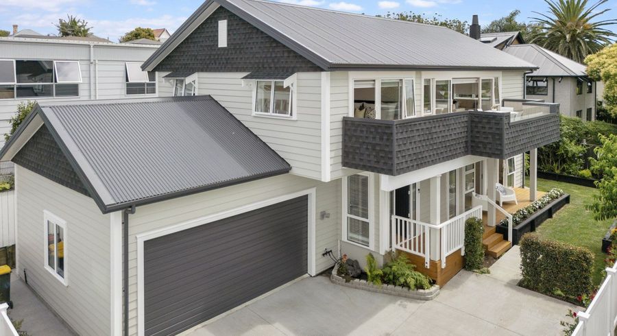  at 2/2 (2A) Milton Road, Northcote Point, North Shore City, Auckland