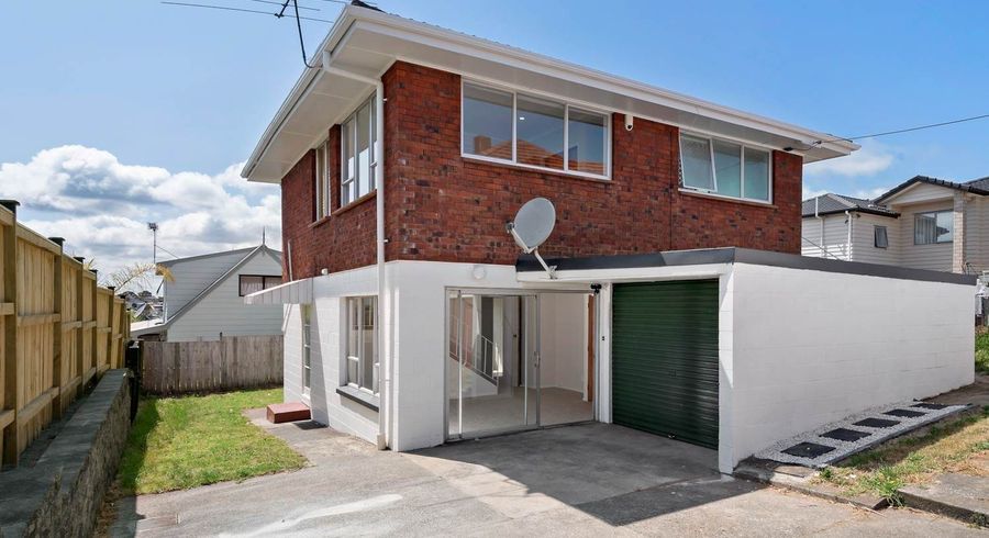  at 1584A Dominion Road Extension, Mount Roskill, Auckland City, Auckland