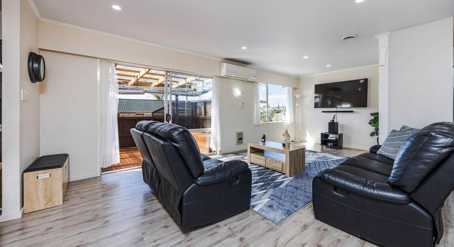  at 32A Bel Air Drive, Hillsborough, Auckland