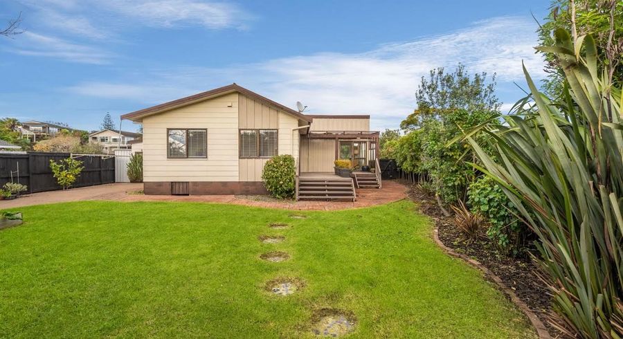  at 8 Chipping Dale, Mangere Bridge, Manukau City, Auckland