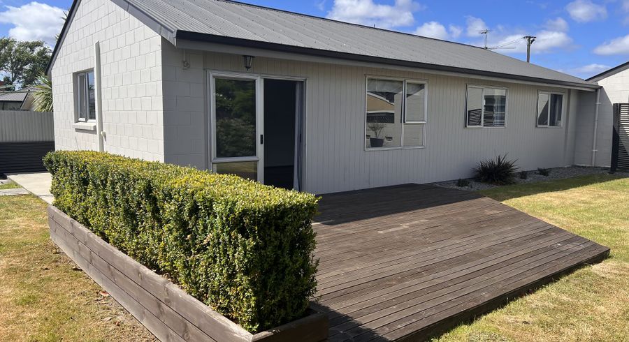  at 2/51 Gardiners Road, Bishopdale, Christchurch City, Canterbury