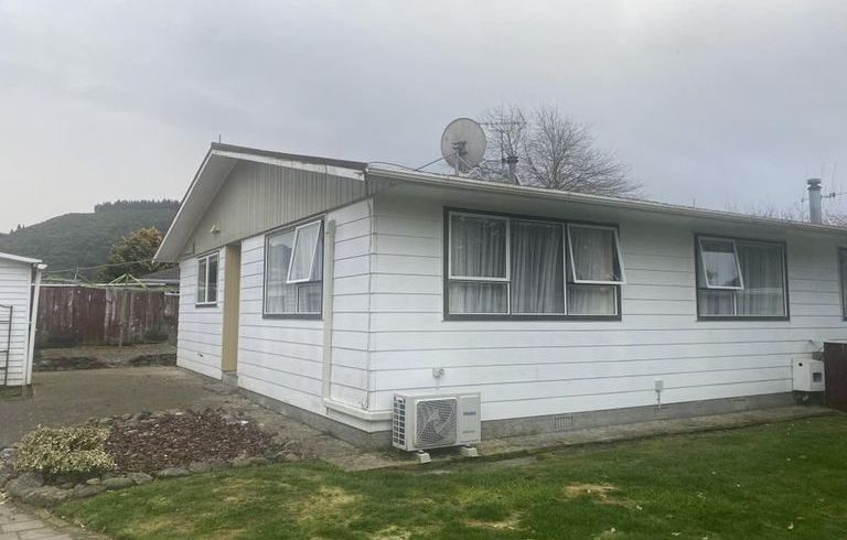  at 2 Garnet Grove, Birchville, Upper Hutt, Wellington