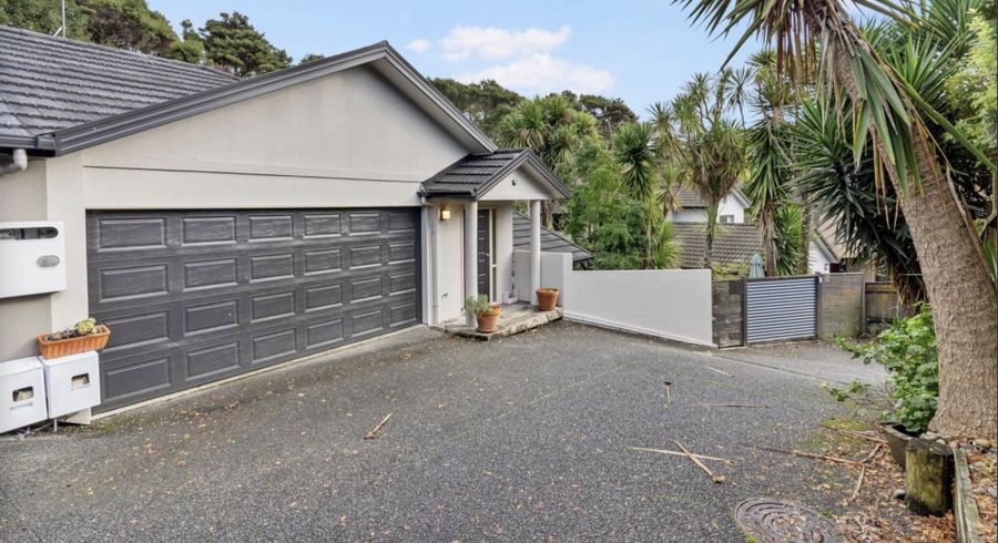  at 1/114 Seaview Road, Glenfield, North Shore City, Auckland