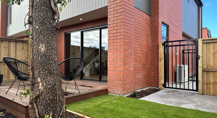  at 1/206 Geraldine Street, Edgeware, Christchurch