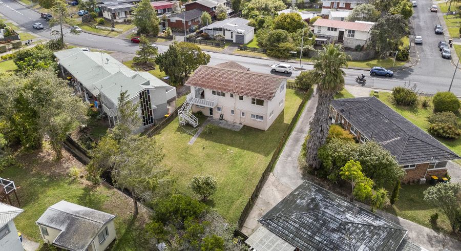  at 21 Bentley Avenue, Glenfield, North Shore City, Auckland