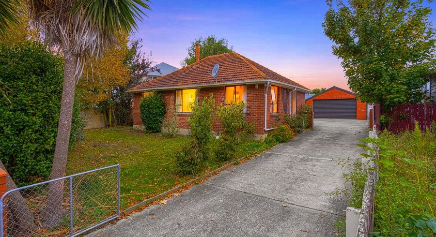  at 187 Aorangi Road, Bryndwr, Christchurch