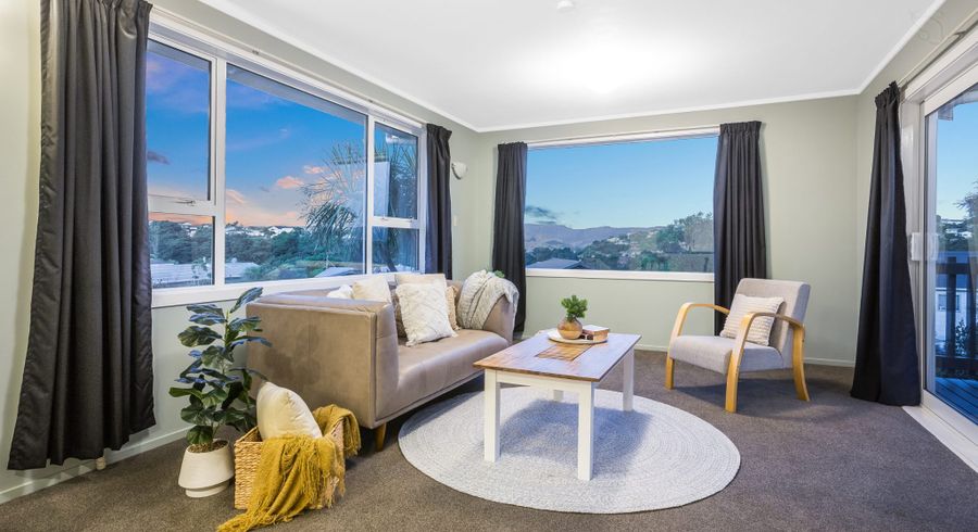  at 8 Thimble Lane, Whitby, Porirua, Wellington