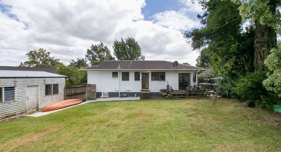  at 55 Larissa Avenue, Henderson, Auckland