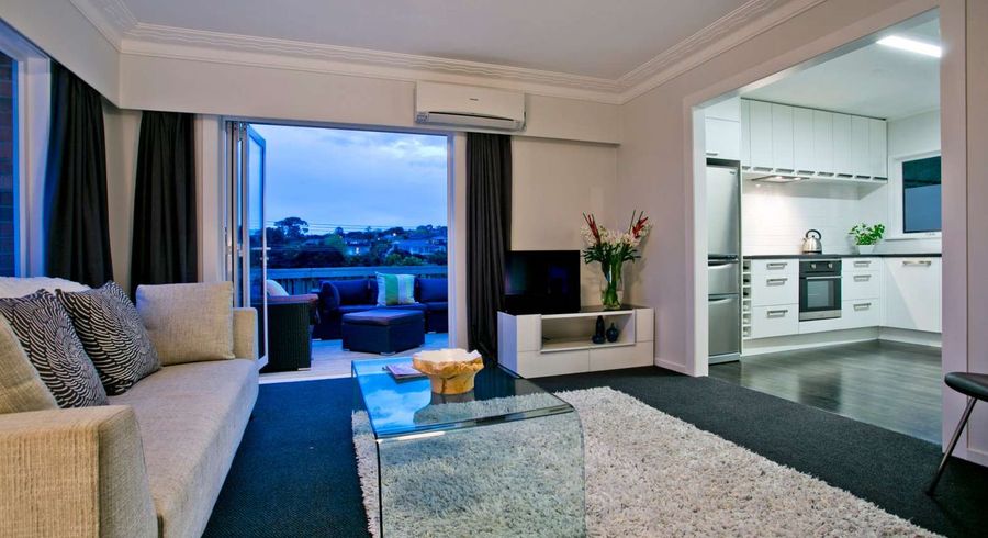  at 1/73 Lake Road, Northcote, Auckland