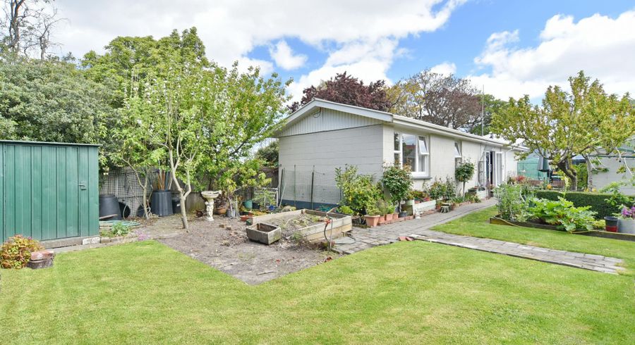  at 2/182 Simeon Street, Spreydon, Christchurch