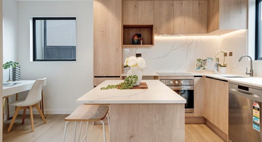  at 6 Weston Avenue, Papatoetoe, Manukau City, Auckland