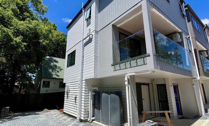  at 9/2145 Great North Road, Avondale, Auckland City, Auckland