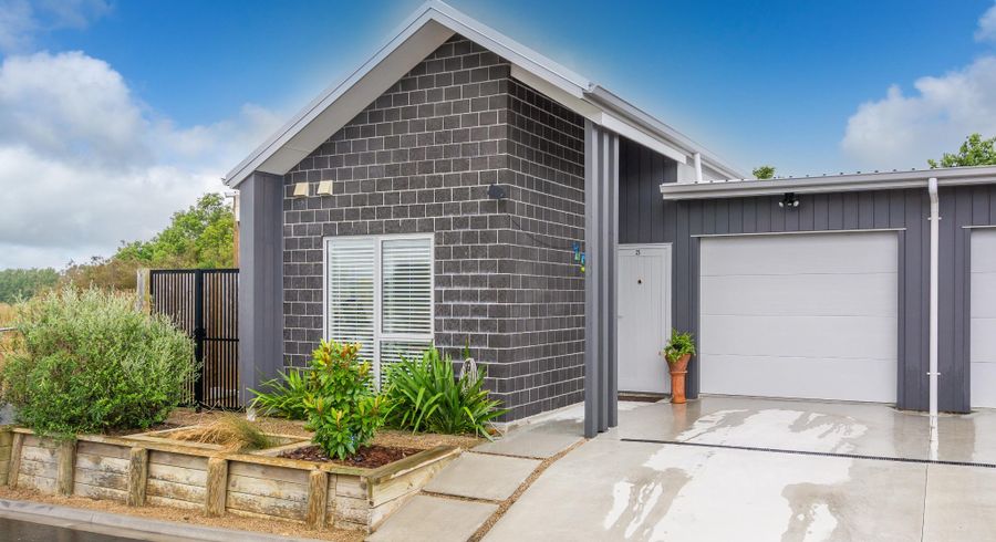  at 25 Borman Road, Huntington, Hamilton