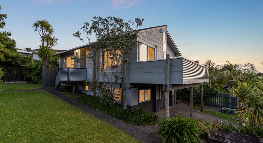  at 1/6 Oruamo Place, Beach Haven, North Shore City, Auckland