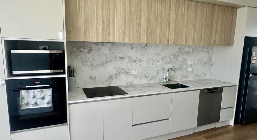 at 5/218 Lake Road, Northcote, North Shore City, Auckland