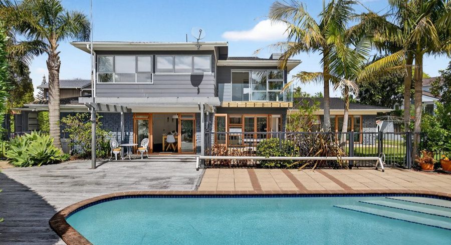  at 14 Davita Place, Farm Cove, Manukau City, Auckland