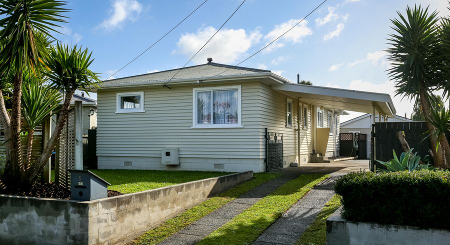  at 5 Barclay Street, Ferndale, New Plymouth