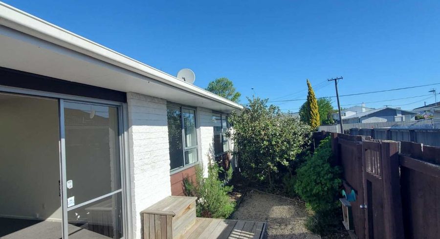  at 2/557 Gloucester Street, Linwood, Christchurch City, Canterbury