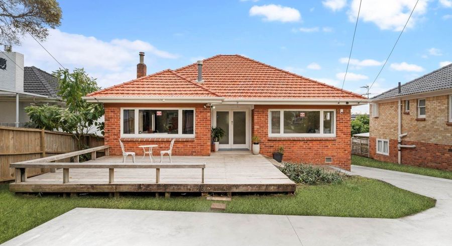  at 11 Oakdale Road, Mount Roskill, Auckland
