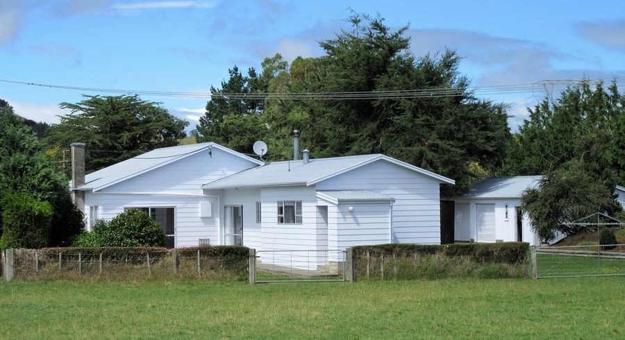  at 141 Te Awa Road, Pohangina, Feilding