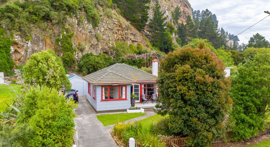  at 17 Mihiwaka Road, Long Beach, Port Chalmers