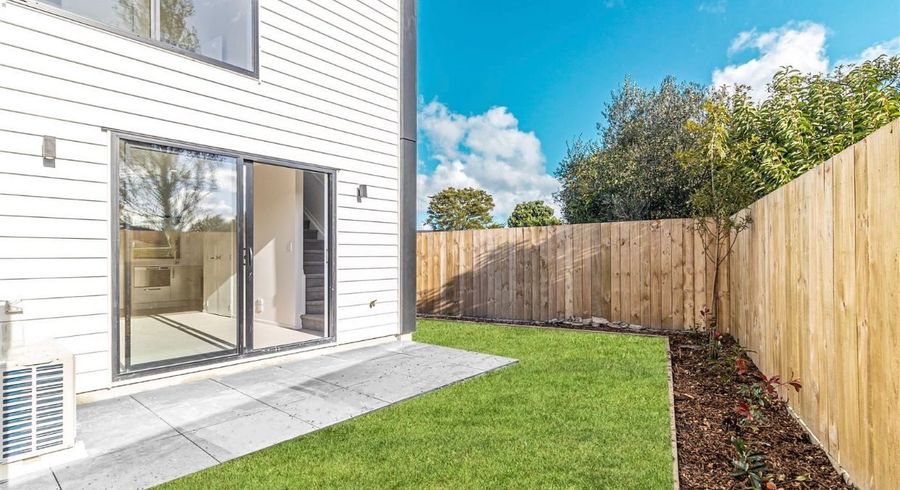  at 8/110 Kervil Avenue, Te Atatu Peninsula, Waitakere City, Auckland