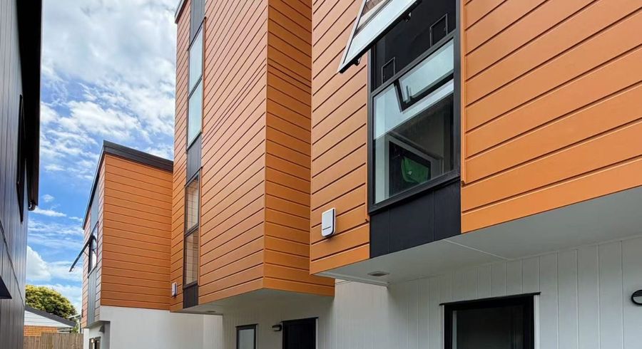  at 6/10  Orchid Place, Te Atatu South, Waitakere City, Auckland