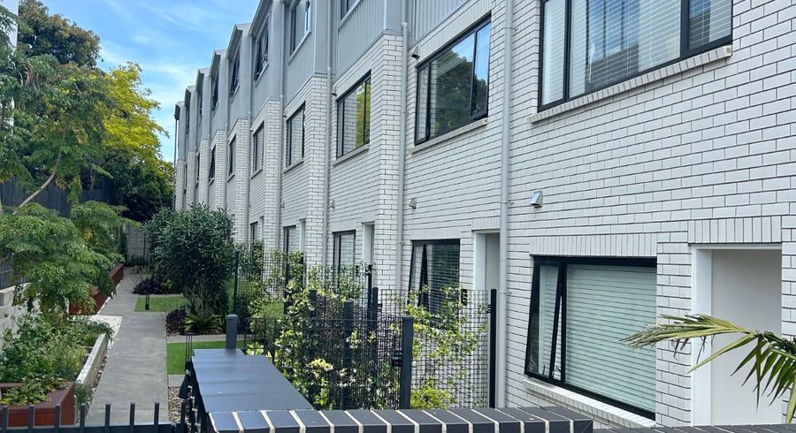  at 7/25 Lloyd Ave, Mount Albert, Auckland City, Auckland