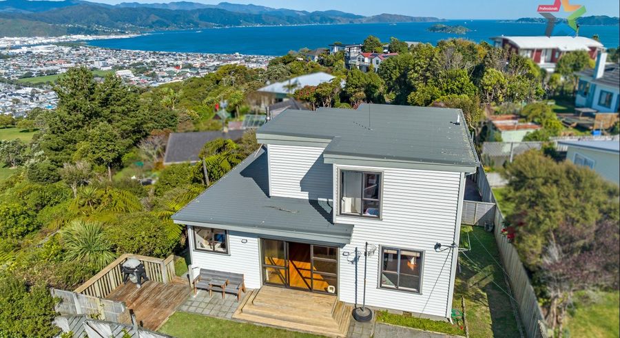  at 4 Akatea Road, Korokoro, Lower Hutt