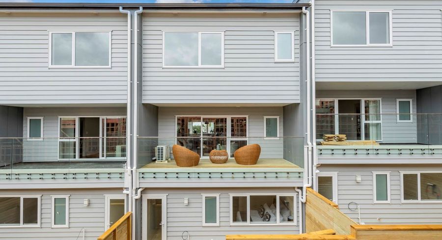  at 7d Liston Street, Northcote, North Shore City, Auckland