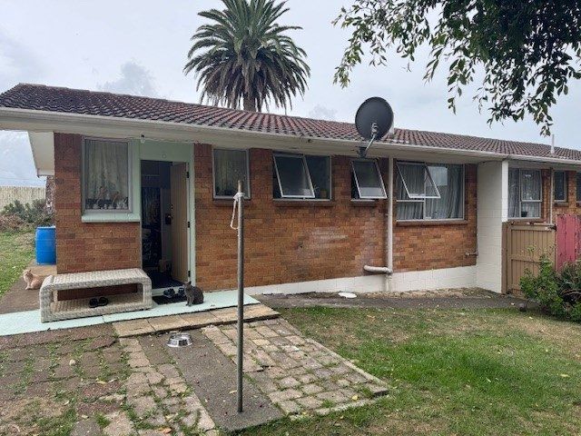  at 8/5 Deering Place, Papatoetoe, Manukau City, Auckland