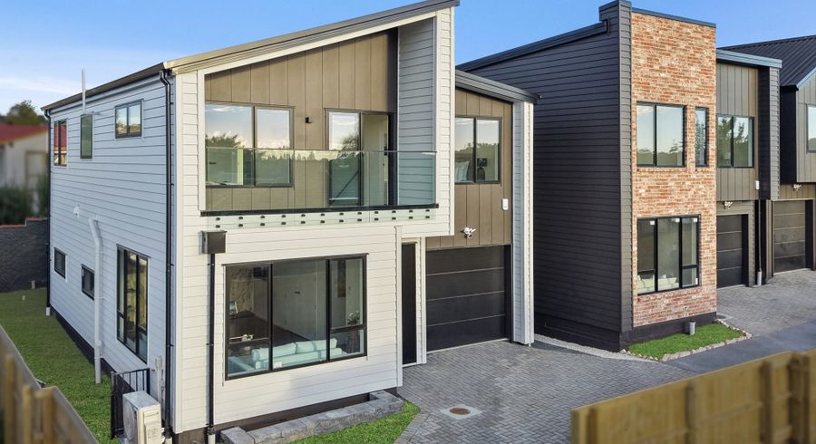  at Lot 2&3/8 Raddock Place, Farm Cove, Manukau City, Auckland