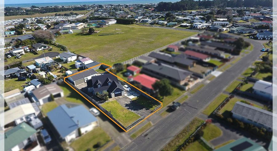  at 24 Thomas Place, Foxton Beach, Horowhenua, Manawatu / Whanganui