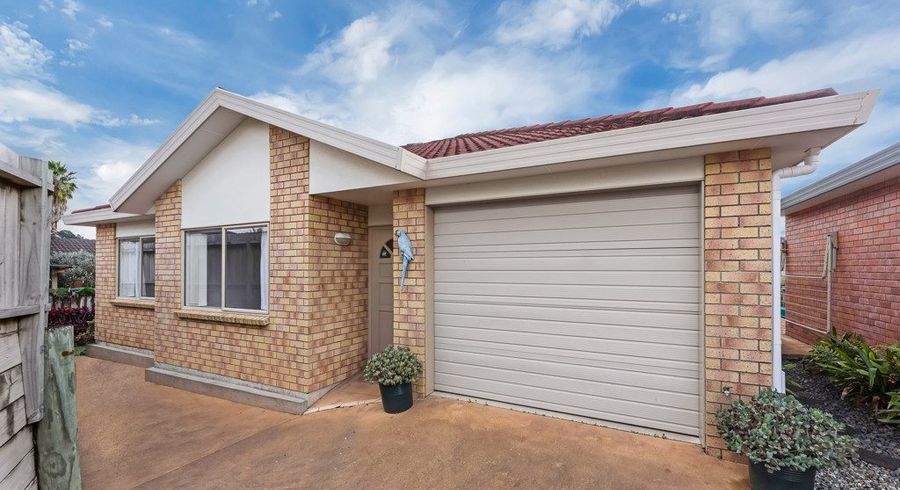  at 11/169 Sturges Road, Henderson, Waitakere City, Auckland