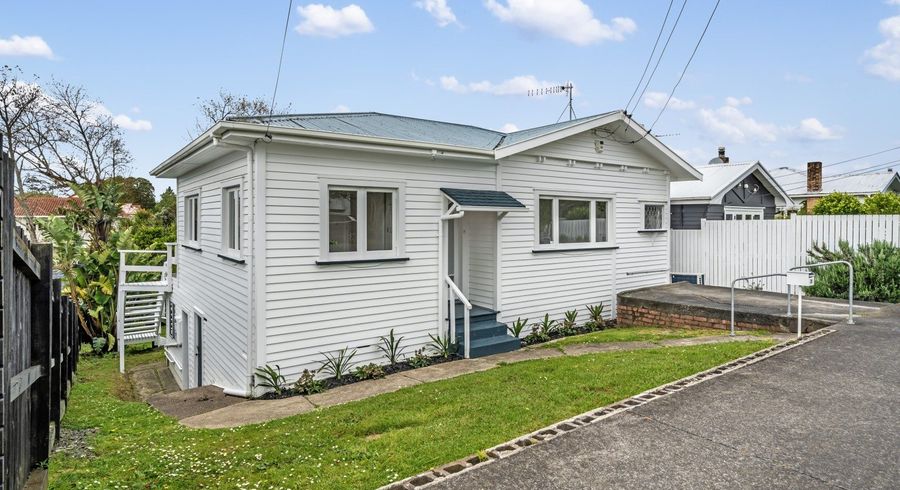  at 35 Premier Avenue, Point Chevalier, Auckland City, Auckland