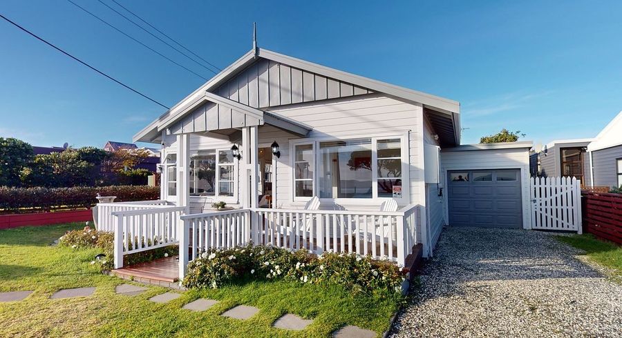  at 96 Marine Parade, Paraparaumu Beach, Kapiti Coast, Wellington