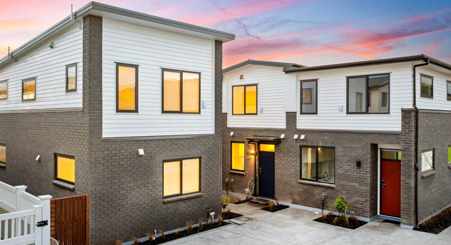  at 2/5 Wastney Road, Alfriston, Manukau City, Auckland