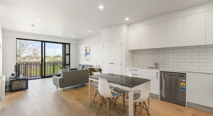  at 201/36A Greenslade Crescent, Northcote, Auckland