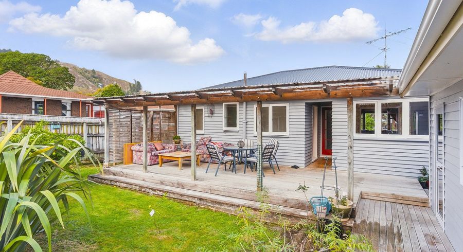  at 31 Elizabeth Street, Waikanae, Kapiti Coast, Wellington