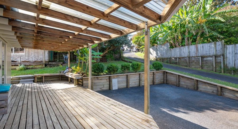  at 2/31 Sispara Place, Beach Haven, North Shore City, Auckland